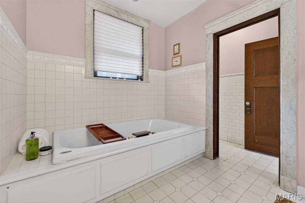 Compton Hill Add - Commercial Sale