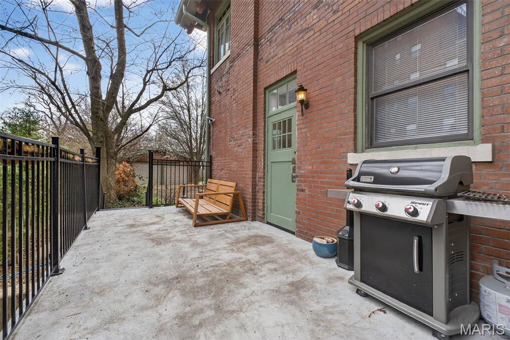 Compton Hill Add - Commercial Sale