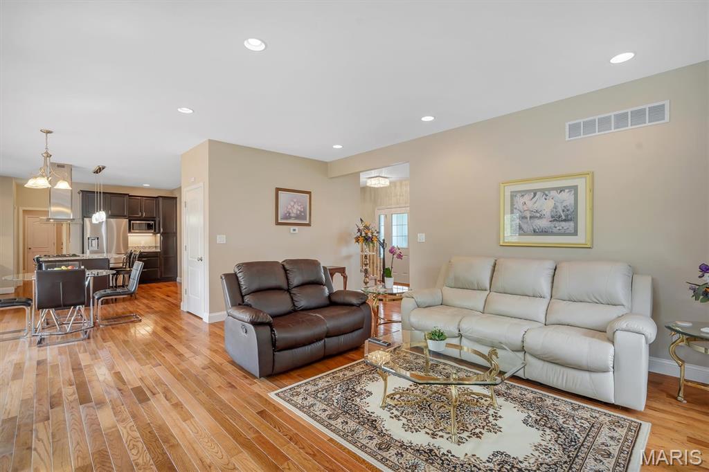 306 Essen Lane