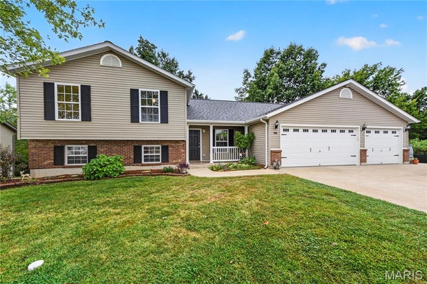 500 CANDLESTICK CT, WARRENTON, MO 63383 - Image 040ae77a5e7d10b9a2162ad4aaf5b485/717840652