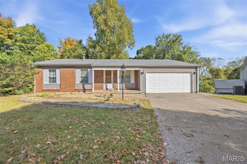 Photo of 10692 Foxpath Drive, St Louis, MO 63137 (MLS # 26066595)