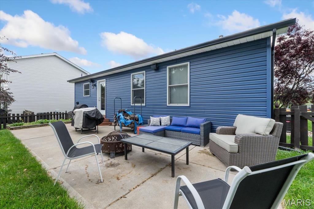 O'Fallon, Missouri 63366, United States, 3 Bedrooms Bedrooms, ,3 BathroomsBathrooms,Residential,Pending,139727