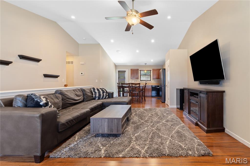 O'Fallon, Missouri 63366, United States, 3 Bedrooms Bedrooms, ,3 BathroomsBathrooms,Residential,Pending,139727