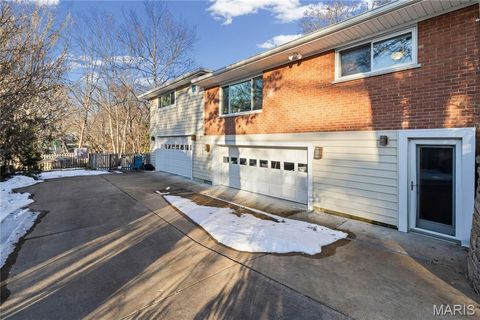 Tiny photo for 419 Gabriel Drive, Kirkwood, MO 63122 (MLS # 26006390)