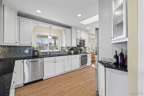 Tiny photo for 419 Gabriel Drive, Kirkwood, MO 63122 (MLS # 26006390)