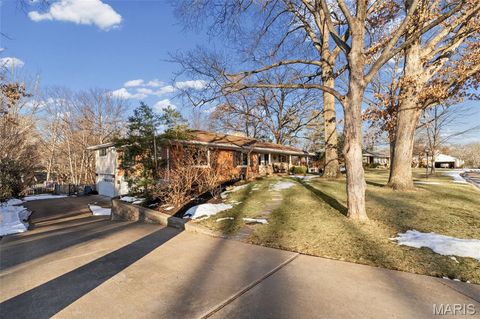 Tiny photo for 419 Gabriel Drive, Kirkwood, MO 63122 (MLS # 26006390)