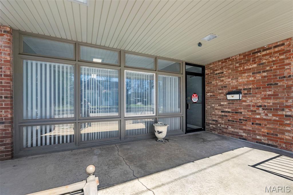 Hillcrest Manor - Commercial Sale