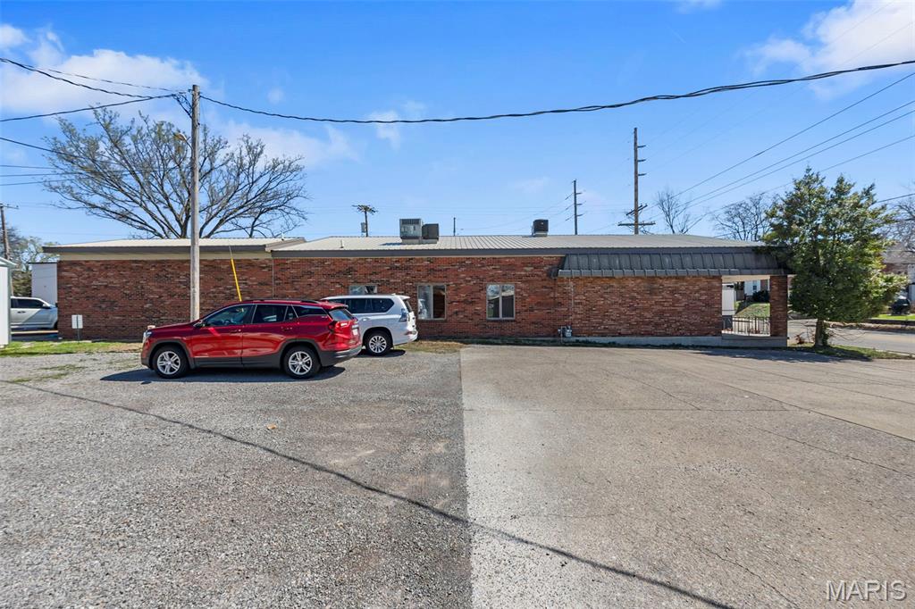 Hillcrest Manor - Commercial Sale