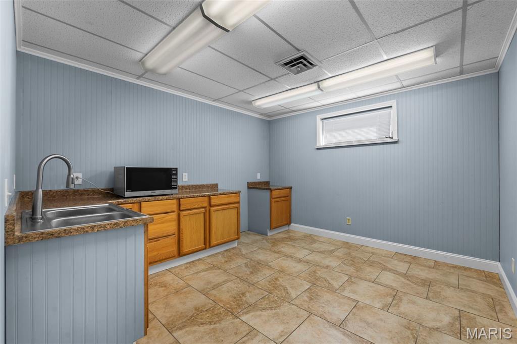 Hillcrest Manor - Commercial Sale