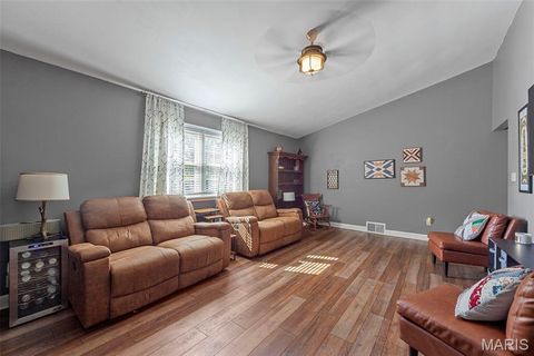 Tiny photo for 1001 Barberry Lane, Kirkwood, MO 63122 (MLS # 25068705)