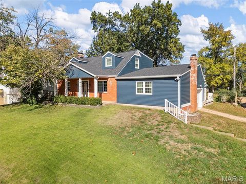 Tiny photo for 1001 Barberry Lane, Kirkwood, MO 63122 (MLS # 25068705)