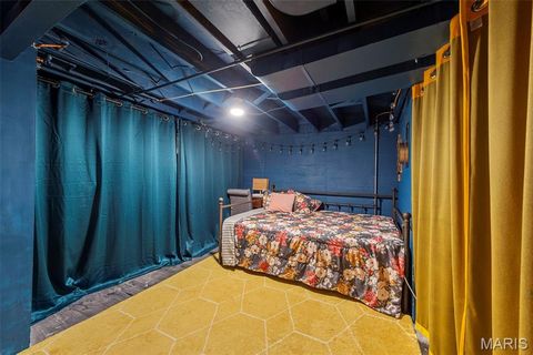 Tiny photo for 1001 Barberry Lane, Kirkwood, MO 63122 (MLS # 25068705)