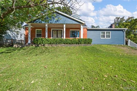 Tiny photo for 1001 Barberry Lane, Kirkwood, MO 63122 (MLS # 25068705)