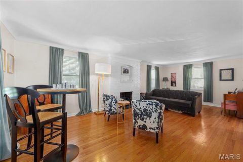 Tiny photo for 1001 Barberry Lane, Kirkwood, MO 63122 (MLS # 25068705)