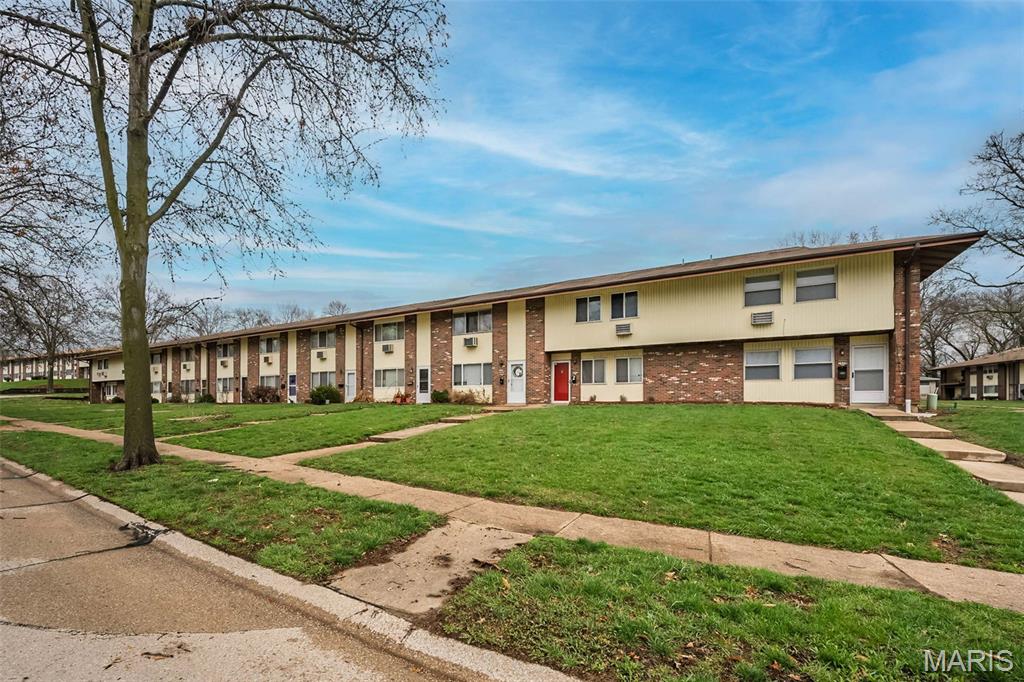 Hazelcrest Condo - Residential