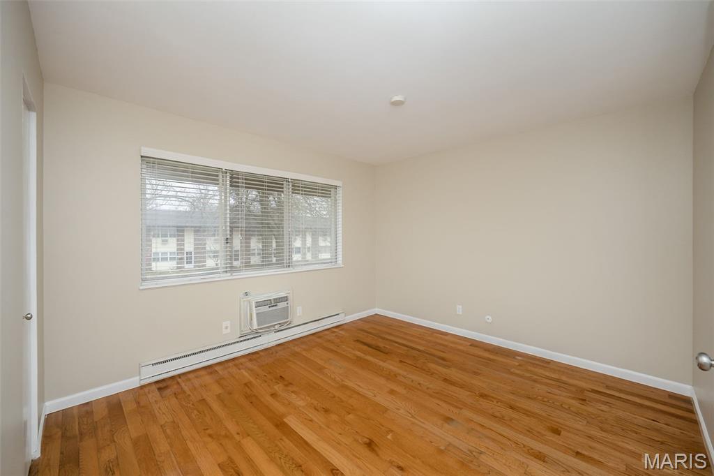 Hazelcrest Condo - Residential