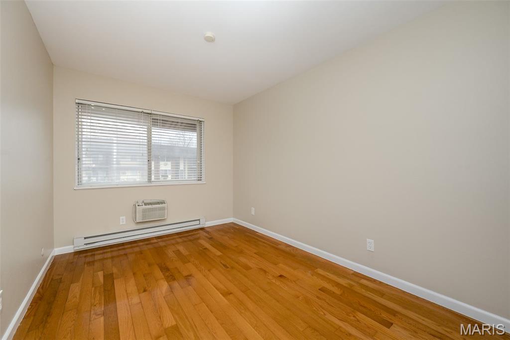 Hazelcrest Condo - Residential