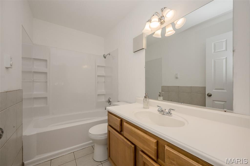 Hazelcrest Condo - Residential