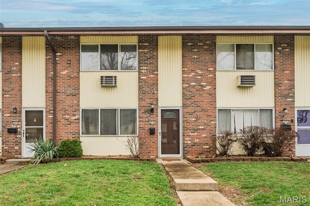 Hazelcrest Condo - Residential