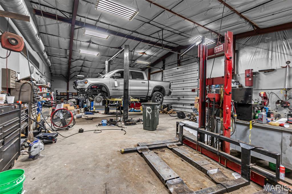 Unknown - Commercial Sale