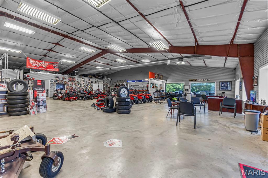 Unknown - Commercial Sale