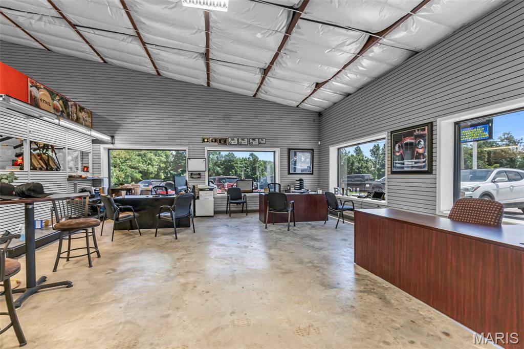 Unknown - Commercial Sale