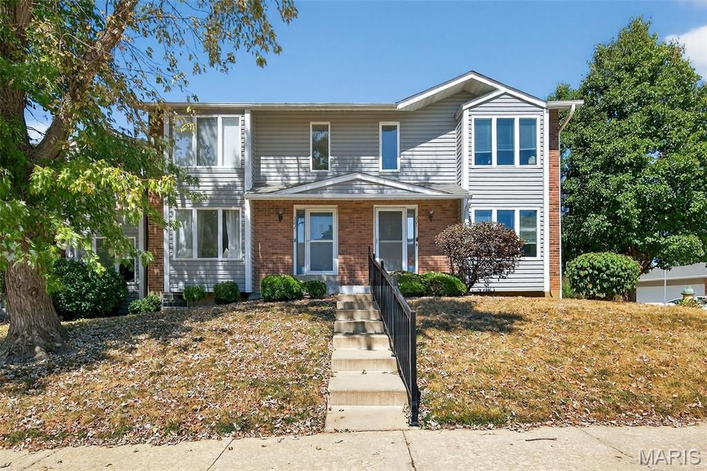 Photo of 201 King Drive, St Charles, MO 63303 (MLS # 26019893)