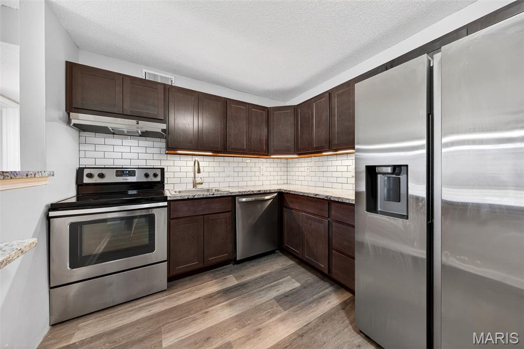 Oakville Commons Condo - Residential