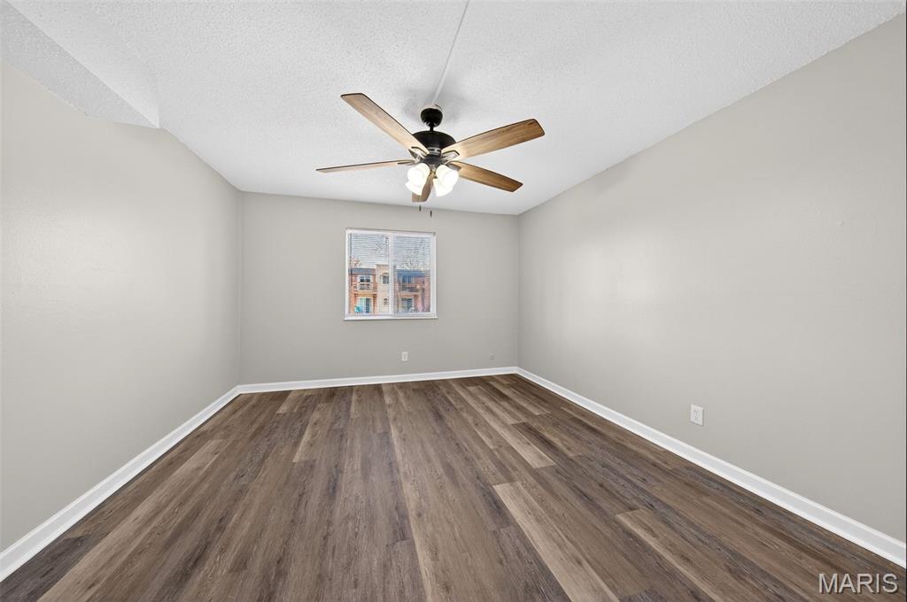 Oakville Commons Condo - Residential