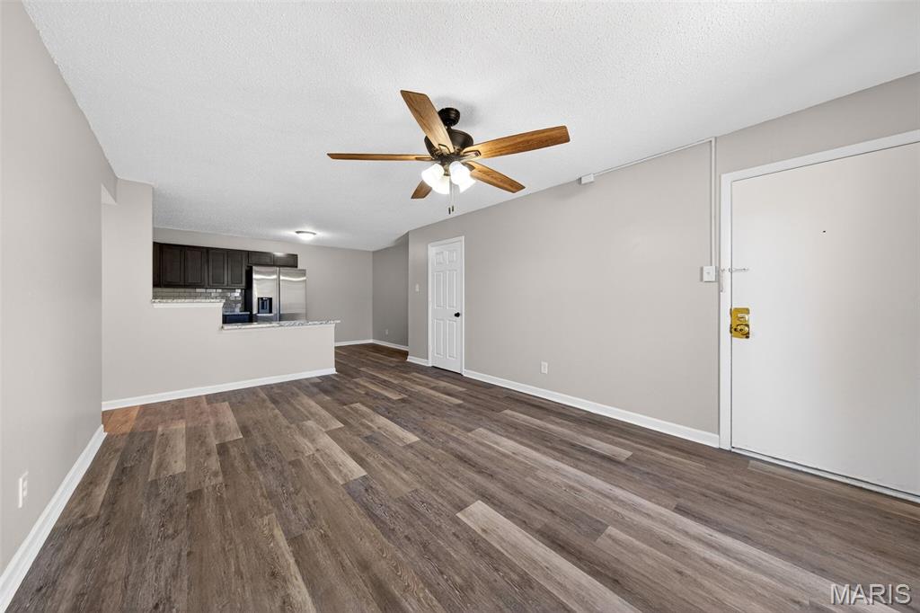 Oakville Commons Condo - Residential