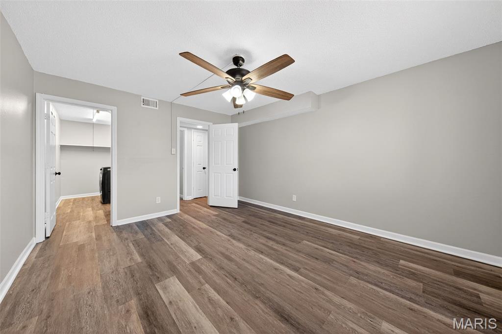 Oakville Commons Condo - Residential