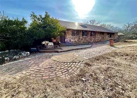 15303 E Highway 32 Boss MO 65440