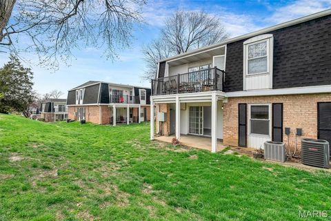 Tiny photo for 1680 Herault Place #C, St Louis, MO 63125 (MLS # 26019211)