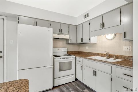 Tiny photo for 1680 Herault Place #C, St Louis, MO 63125 (MLS # 26019211)