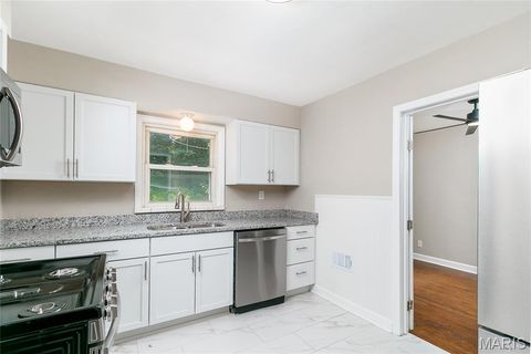 Tiny photo for 145 Chateau Drive, Florissant, MO 63031 (MLS # 26044683)