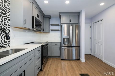 Tiny photo for 1308 Holgate Drive #E1, Ballwin, MO 63021 (MLS # 26003430)