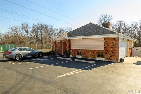 Tiny photo for 1308 Holgate Drive #E1, Ballwin, MO 63021 (MLS # 26003430)