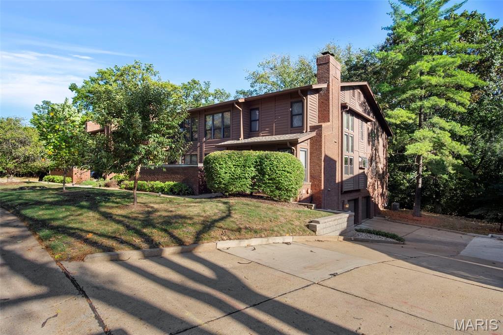 Kirkwood, Missouri 63122, United States, 2 Bedrooms Bedrooms, ,2 BathroomsBathrooms,Residential,Active,232712