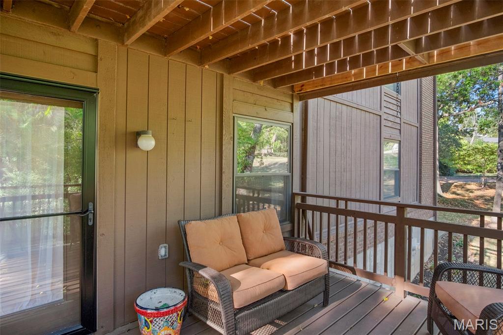 Kirkwood, Missouri 63122, United States, 2 Bedrooms Bedrooms, ,2 BathroomsBathrooms,Residential,Active,232712