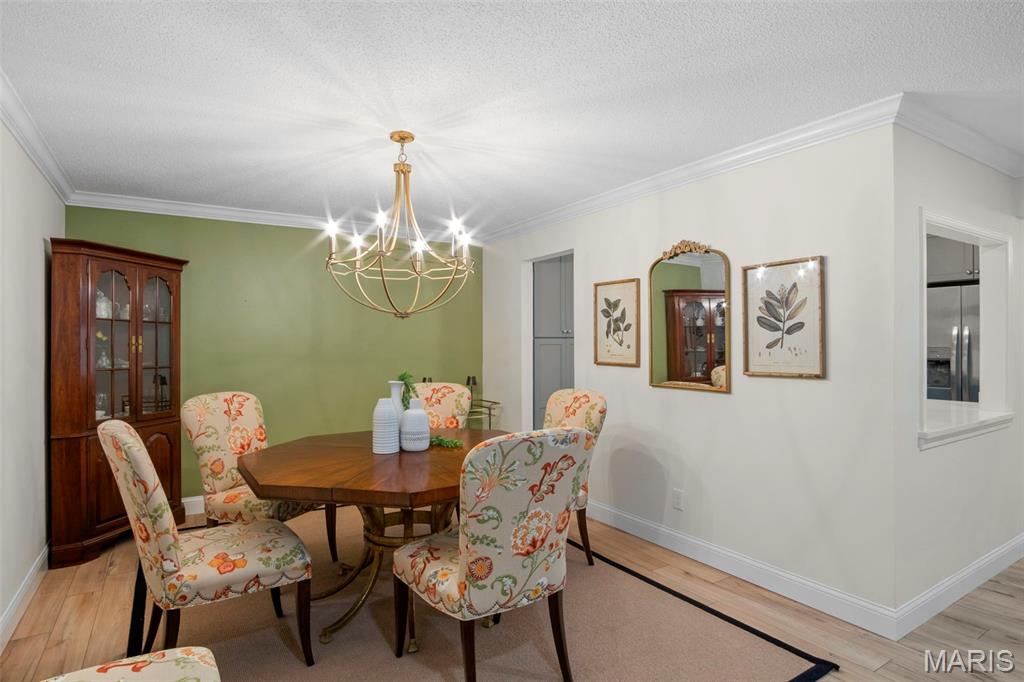 Kirkwood, Missouri 63122, United States, 2 Bedrooms Bedrooms, ,2 BathroomsBathrooms,Residential,Active,232712