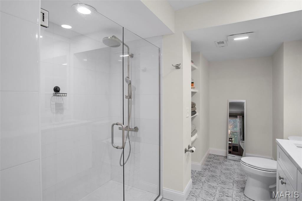 Kirkwood, Missouri 63122, United States, 2 Bedrooms Bedrooms, ,2 BathroomsBathrooms,Residential,Active,232712