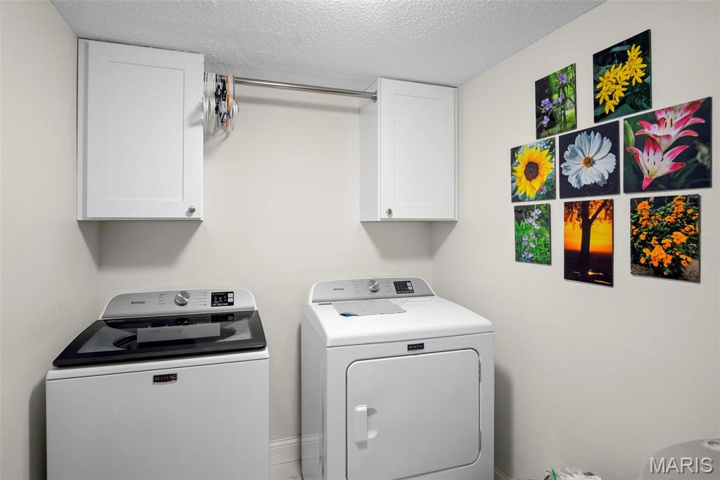 Kirkwood, Missouri 63122, United States, 2 Bedrooms Bedrooms, ,2 BathroomsBathrooms,Residential,Active,232712