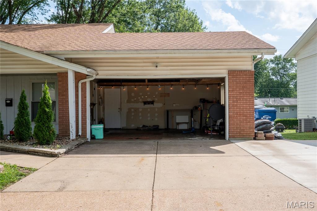 534 Coach Light Lane