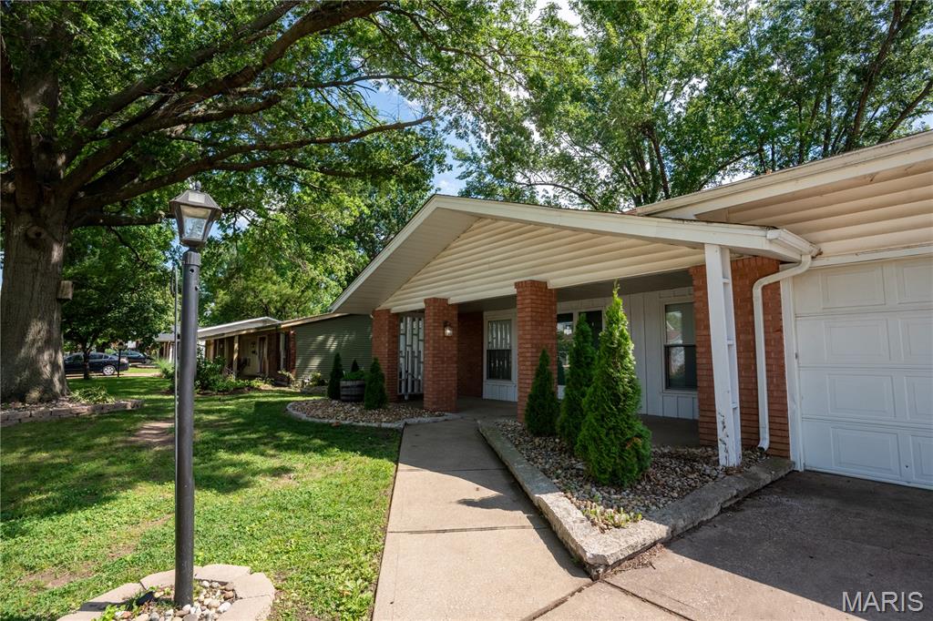 534 Coach Light Lane