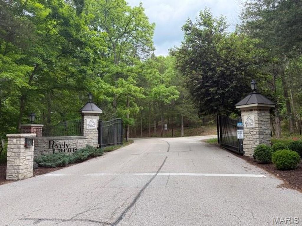 Photo of 84 Schloss Road, Eureka, MO 63025 (MLS # 26027056)