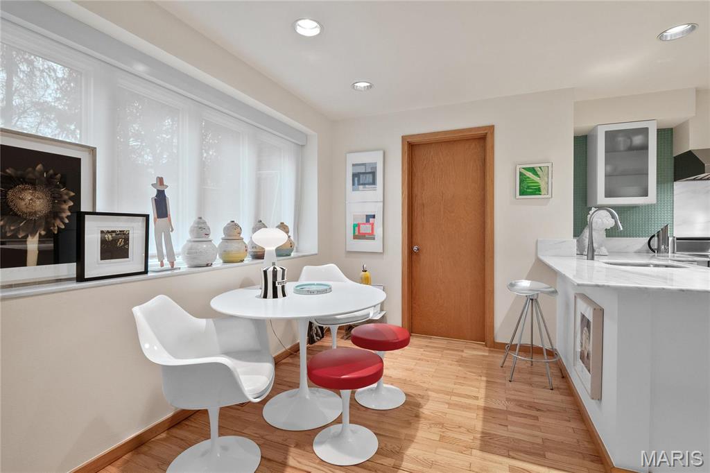 Summit Tr - Residential