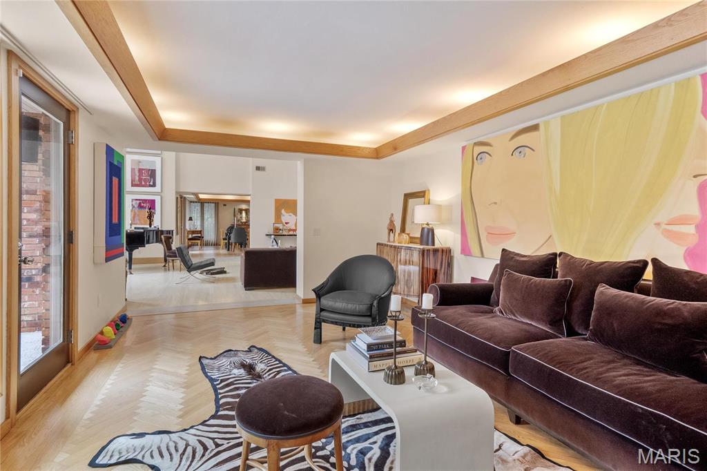 Summit Tr - Residential