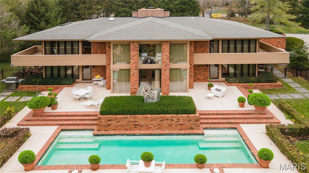 Summit Tr - Residential