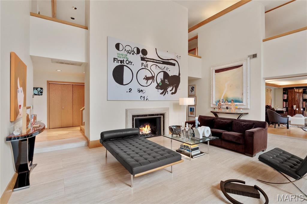 Summit Tr - Residential