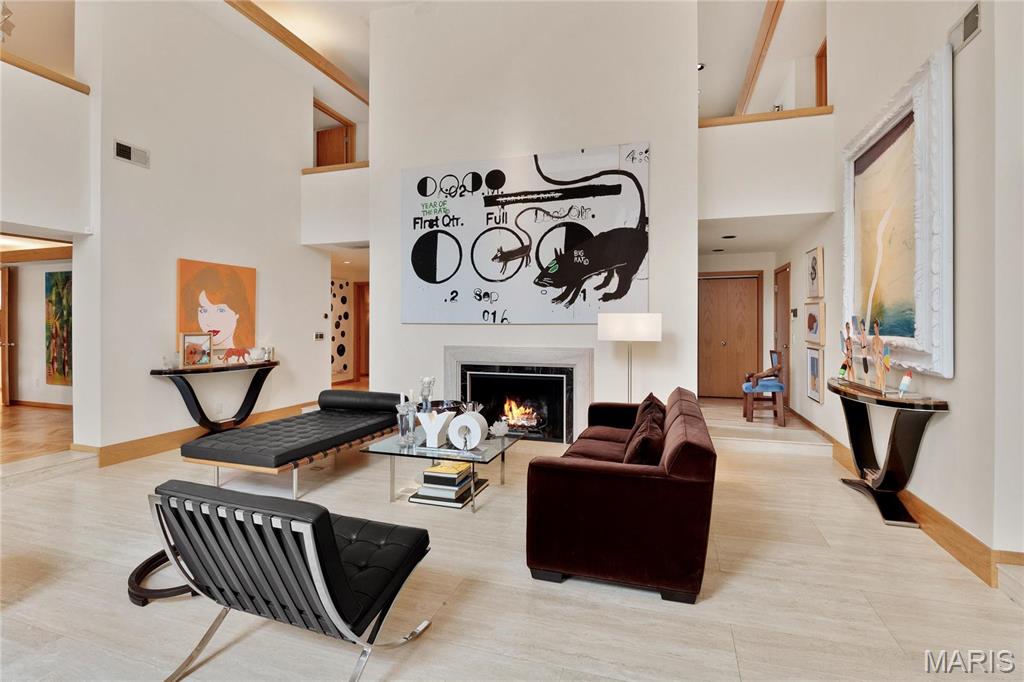 Summit Tr - Residential